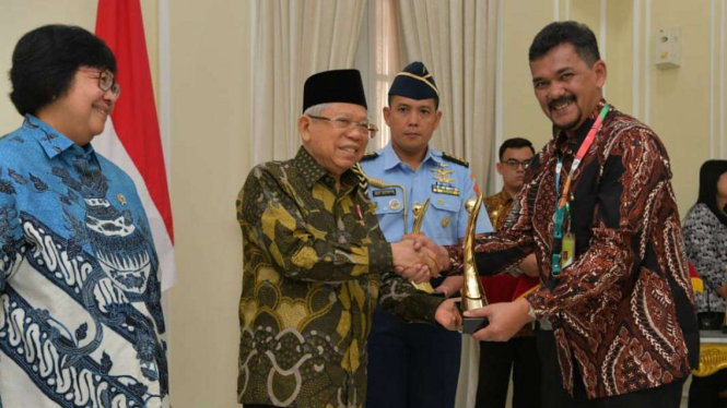 Wapres Ma'ruf Amin berikan PROPER Emas ke PHE Jambi Merang.