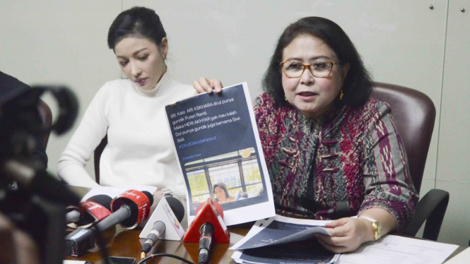 Siwi Widi Purwanti, Pramugari Garuda