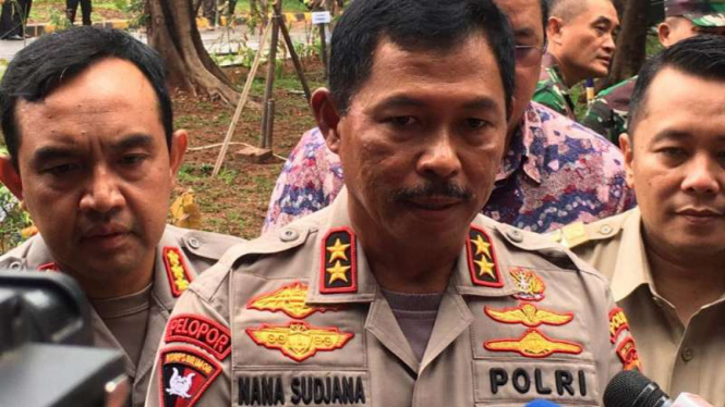 Kapolda Metro Jaya, Inspektur Jenderal Polisi Nana Sudjana.