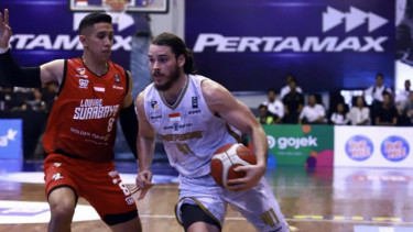 Pertandingan Louvre Surabaya vs Bima Perkasa di IBL 2020