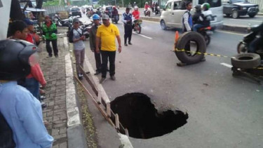Jalam amblas di Kota Tangerang
