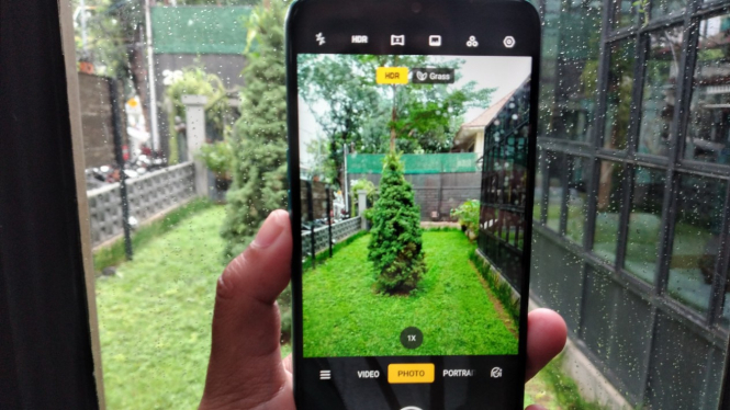 Realme 5i.