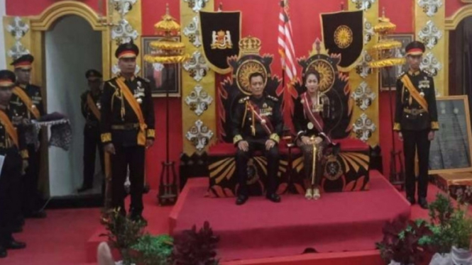 Raja Keraton Agung Sejagat, Toto Susanto dan ratunya
