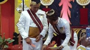 Raja dan Ratu Kerajaan Agung Sejagat di Purworejo, Jawa Tengah