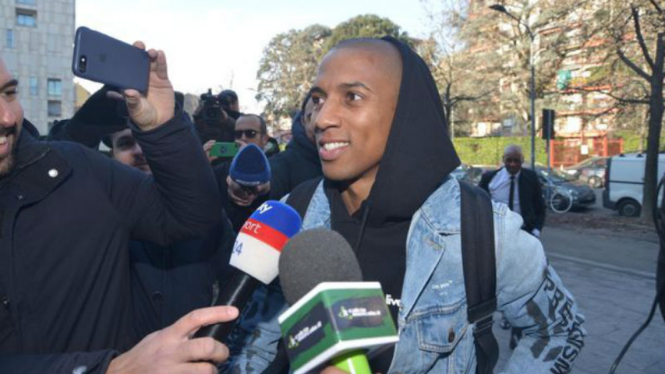 Calon bek Inter Milan, Ashley Young