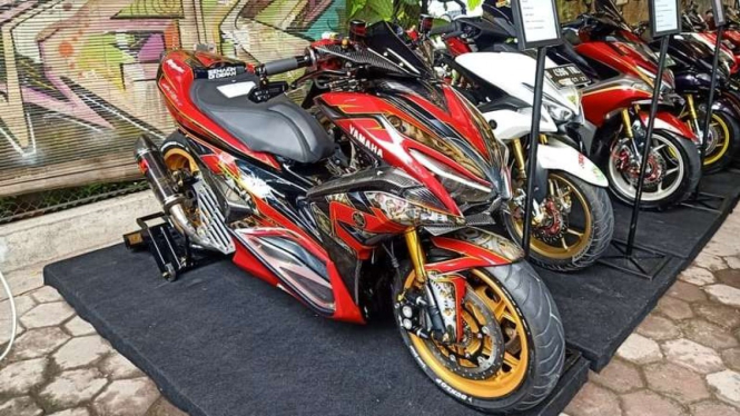 Modifikasi skuter Maxi Yamaha