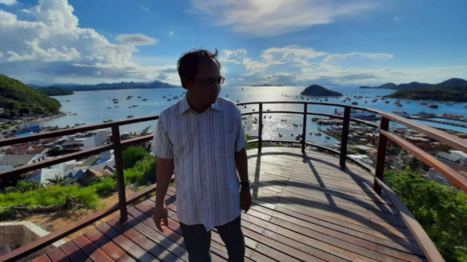 Menara pandang dari atas Puncak Waringin, Labuan Bajo.