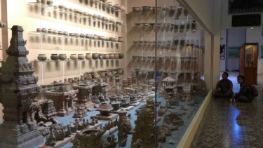 Sejumlah benda pusaka Kerajaan Singhasari yang disimpan di Museum Ganesya, Malang, Jawa Timur.
