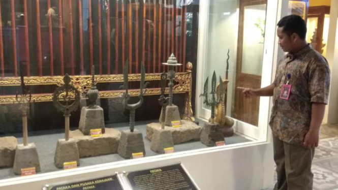 Sejumlah benda pusaka Kerajaan Singhasari yang disimpan di Museum Ganesya, Malang, Jawa Timur.