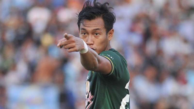 Bek Persebaya Surabaya, Hansamu Yama.