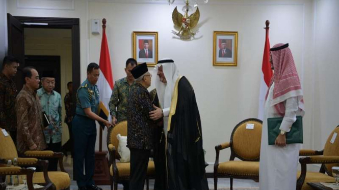 Dubes Arab Saudi Essam bin Abid Al Thagafi bertemu Wakil Presiden Maruf Amin