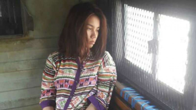Wanita muda nekat coba terjun dari JPO di Antasari, Jakarta Selatan.