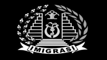 Sejumlah pegawai Imigrasi mengunggah latar logo hitam di status media sosial