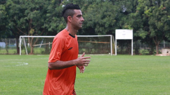 Bek Persija Jakarta, Otavio Dutra