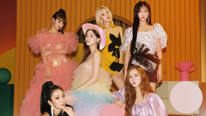 Momoland.