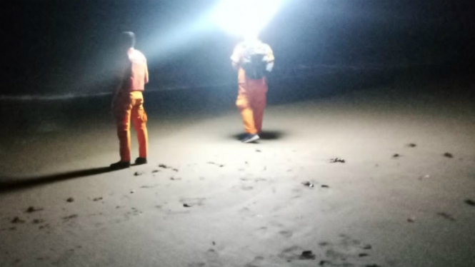 Basarnas Bali melakukan pencarian korban