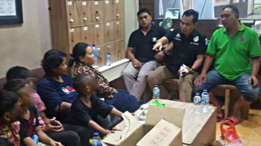Enam anak di Jatipulo Palmerah dieksploitasi dan disuruh minta-minta.
