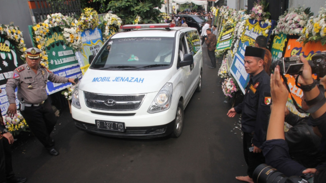 Gus Sholah Meninggal Dunia