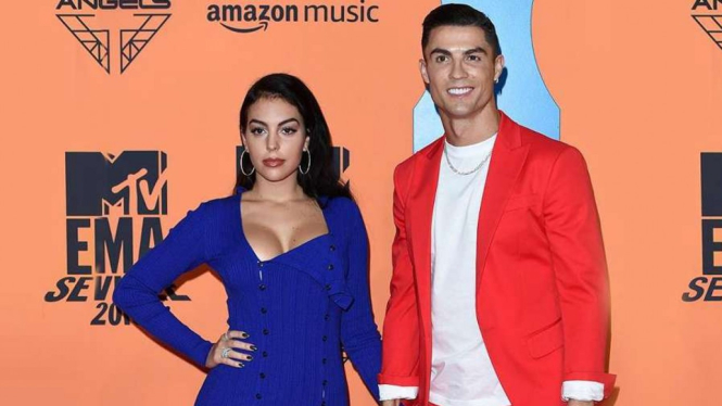 Cristiano Ronaldo bersama kekasihnya, Georgina Rodriguez