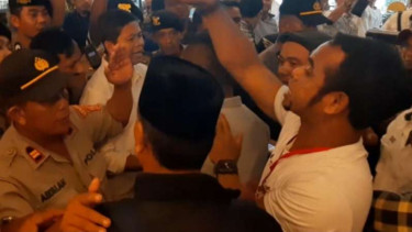 Kericuhan terjadi di Hotel Claro, tempat diselenggarakannya Kongres PAN.