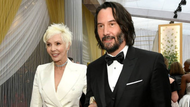 Keanu Reeves gandeng ibunda Patricia Taylor di karpet merah Oscar 2020