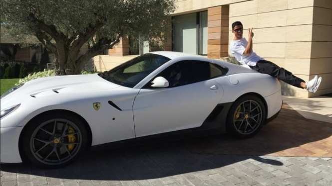 Salah satu koleksi mobil mewah Cristiano Ronaldo