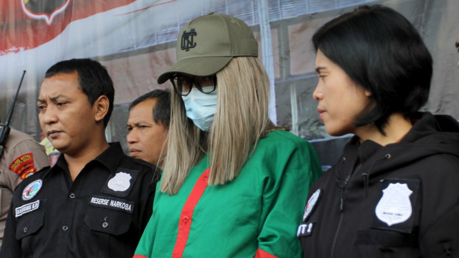 Terseret Narkoba Lucinta Luna Diamankan Polisi.