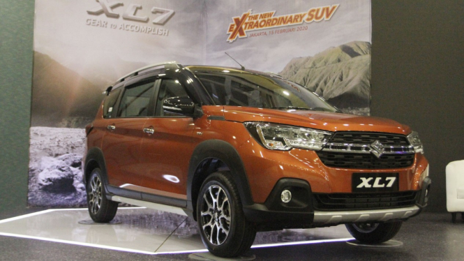 Suzuki XL7 