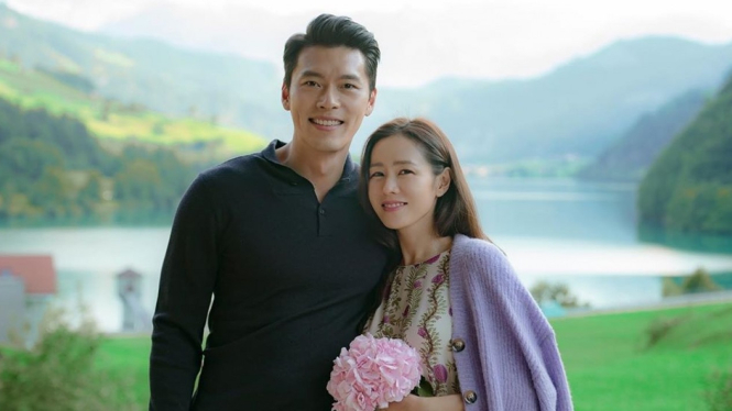Hyun Bin dan Son Ye Jin dalam Crash Landing on You.