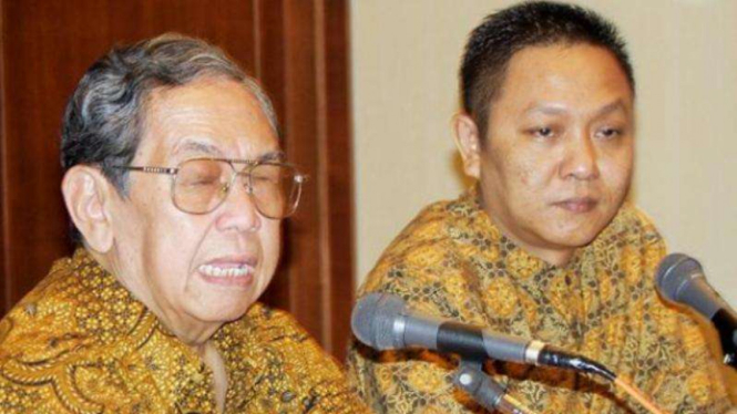 Adhie Massardi bersama Gus Dur.