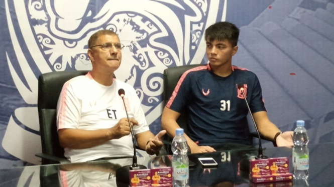 Pelatih Borneo FC, Edson Tavares