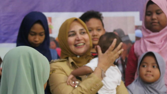 Eks Bupati Jember Faida