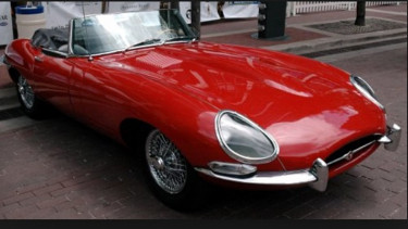 Jaguar E-Type V12
