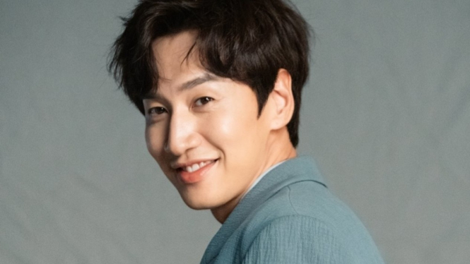 Lee Kwang Soo.