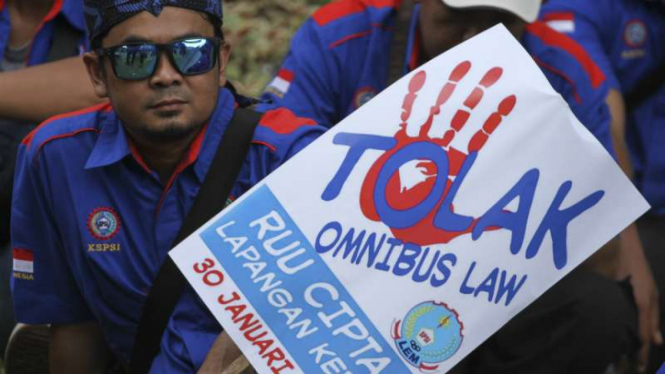 Demo buruh tolak RUU Omnibus Law Cipta Kerja