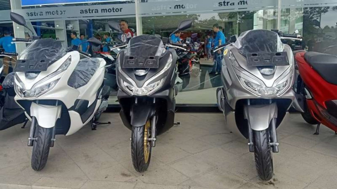 Skuter matik Honda PCX