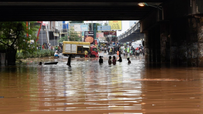 Ilustrasi banjir terjadi di beberapa wilayah Jakarta