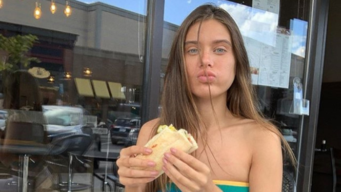 Lana Rhoades, bintang porno asal Amerika Serikat