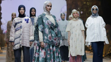 Koleksi modest wear desainer Ria Miranda