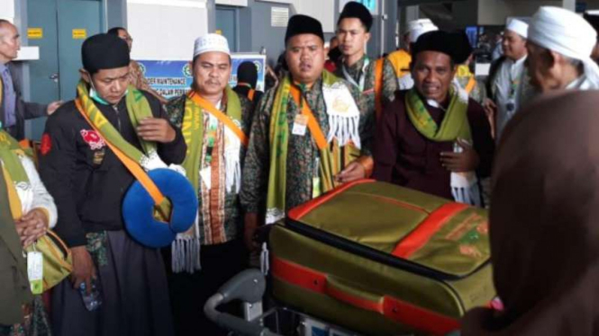Jemaah Indonesia gagal berangkat umrah.