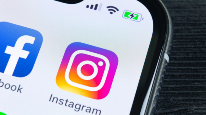 Facebook dan Instagram. 