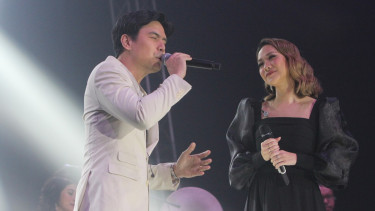 Penampilan Bunga Citra Lestari & Christian Bautista di Romantic Valentine