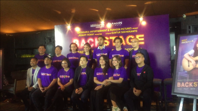 Foto Bersama Setelah Konferensi Pers