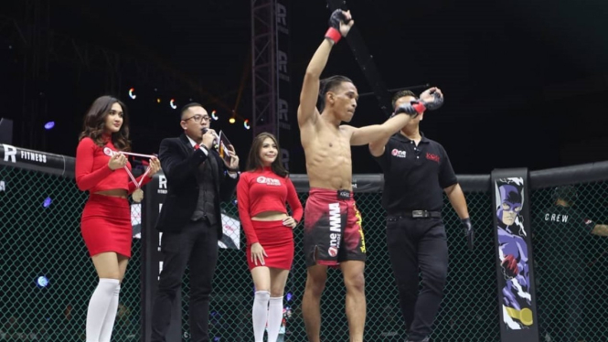 Petarung One Pride, Gideon Manurung