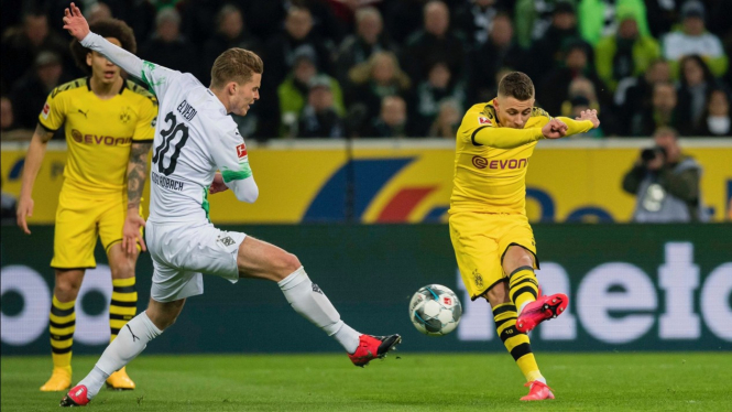Pertandingan antara Moenchengladbach vs Dortmund di Bundesliga 2019/20