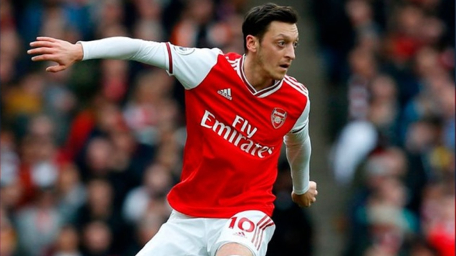 Gelandang Arsenal, Mesut Oezil