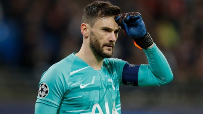 Kiper Tottenham Hotspur, Hugo Lloris saat tampil lawan RB Leipzig