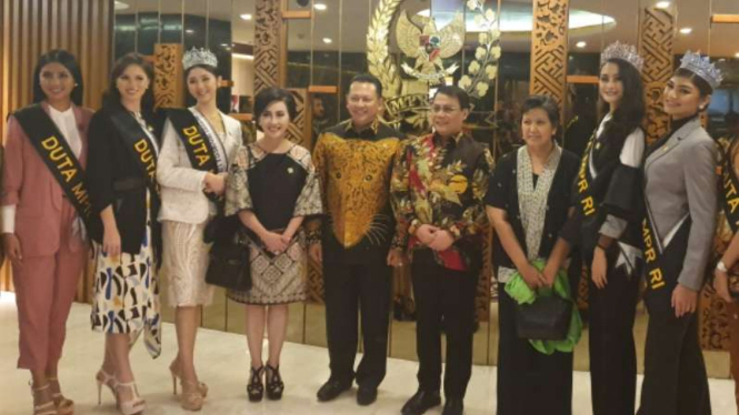 MPR dapuk Kalista Iskandar dan Finalis Puteri Indonesia sebagai duta Pancasila.