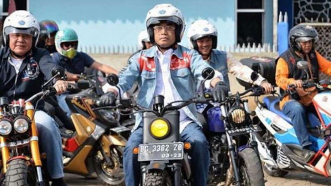 Pak Budi.