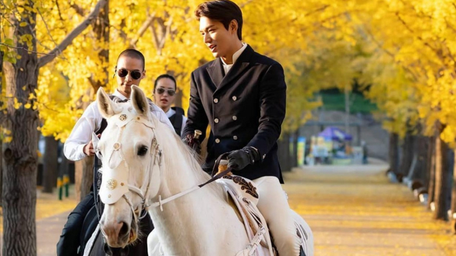 Lee Min Ho di The King.